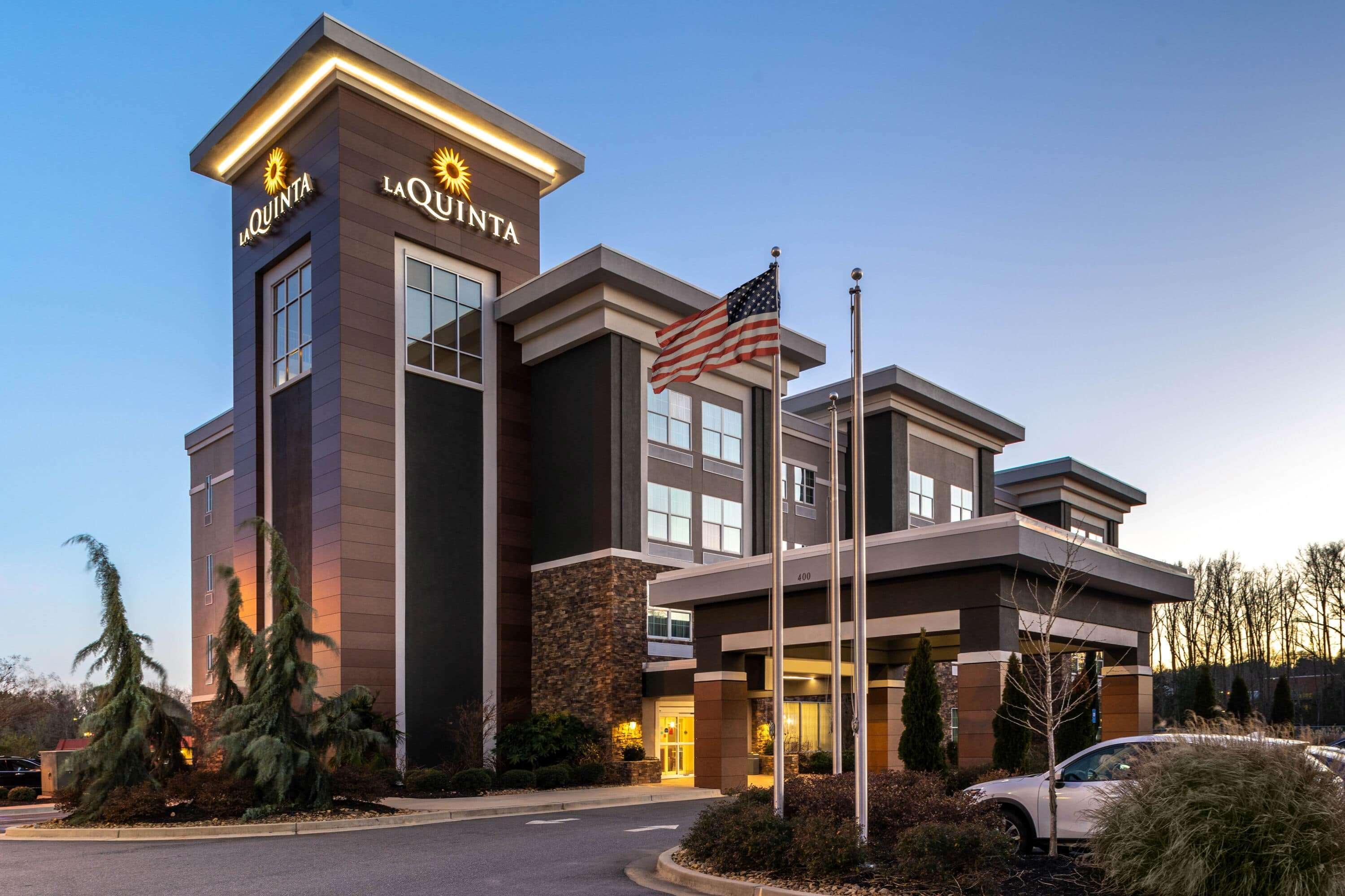 Laquinta cumming ga